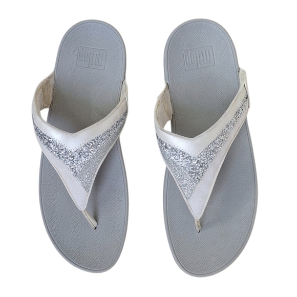 FitFlop Lulu Silver Glitter Thong Toe Post Flipflop 11 Beachy Comfory - Picture 1 of 7